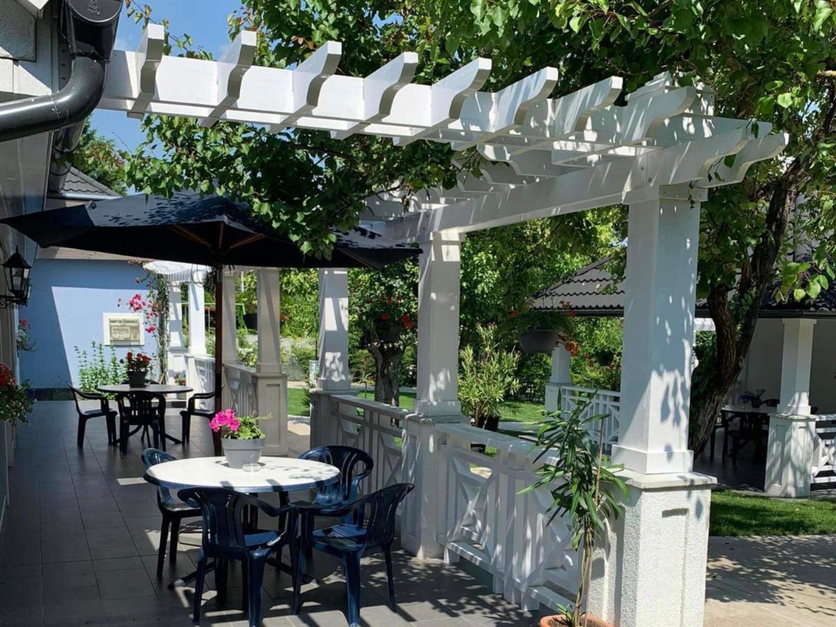 The Blue Cottage Akarattya Balatonkenese Exterior photo